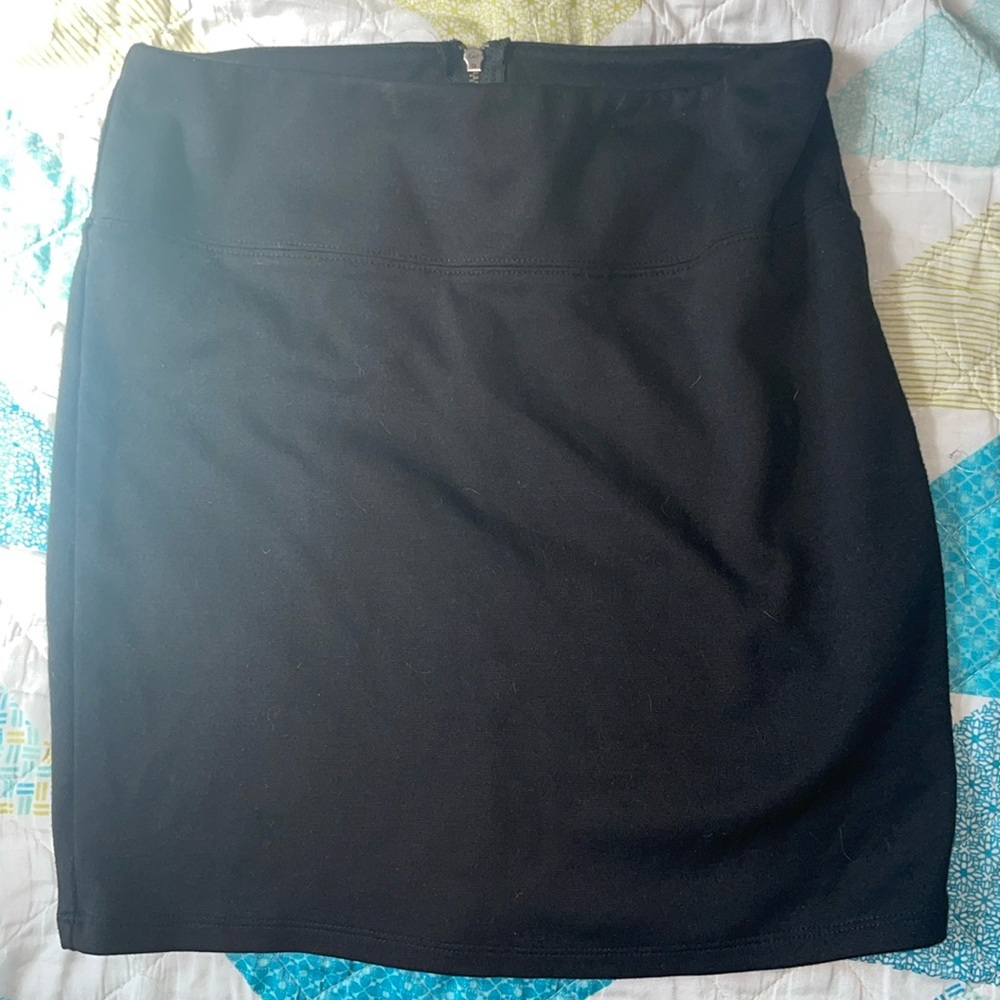 Black zippered Xhiliration mini skirt